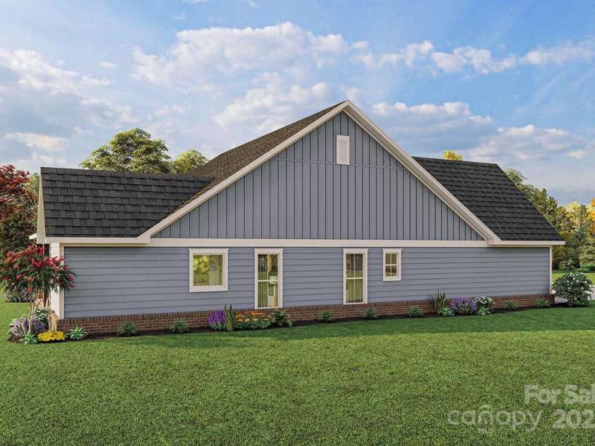 2106 Piper Ridge Drive, Lenoir, NC 28645.  MLS# CAR4271048, YatesRealty ID 24969. 