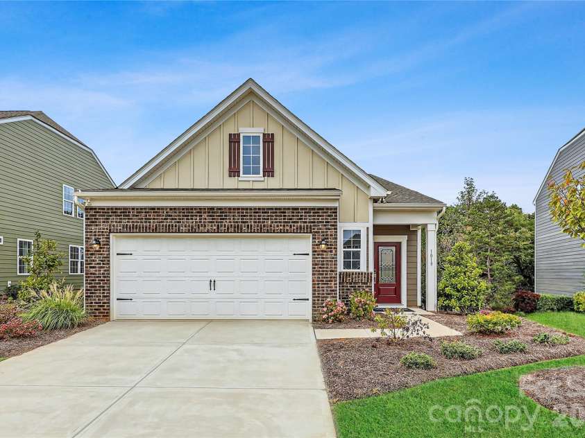 1019 Lookout Shoals Drive, Fort Mill, SC 29715.  MLS# CAR4348923, YatesRealty ID 2497. 