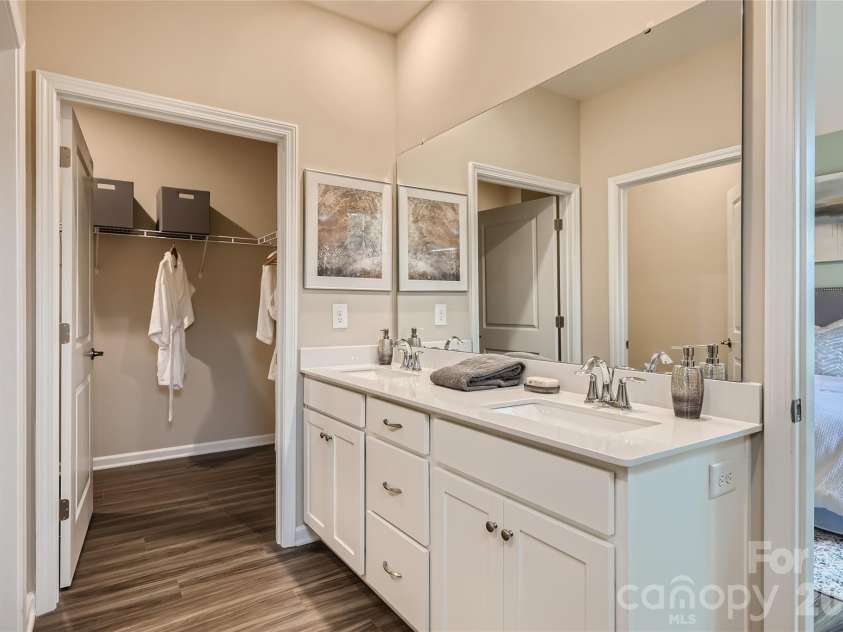 1019 Lookout Shoals Drive, Fort Mill, SC 29715.  MLS# CAR4348923, YatesRealty ID 2497. 