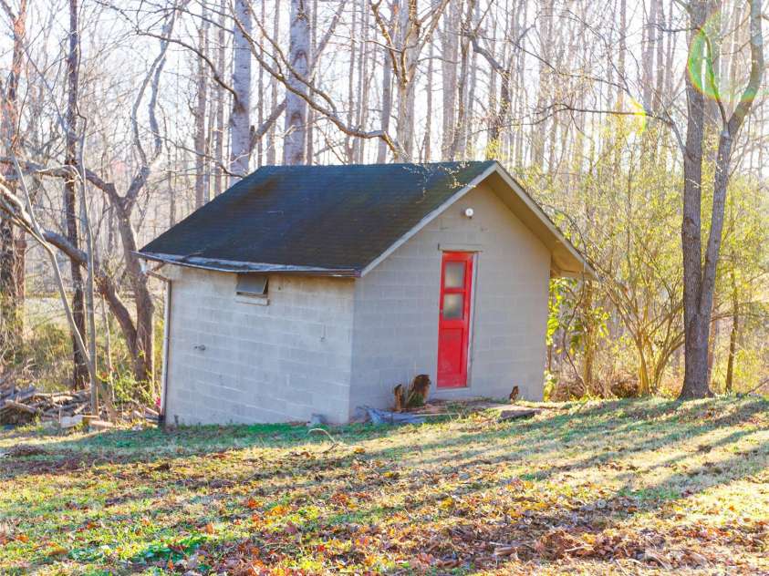 456 Settlemyre Road, Morganton, NC 28655.  MLS# CAR4237743, YatesRealty ID 2497. 