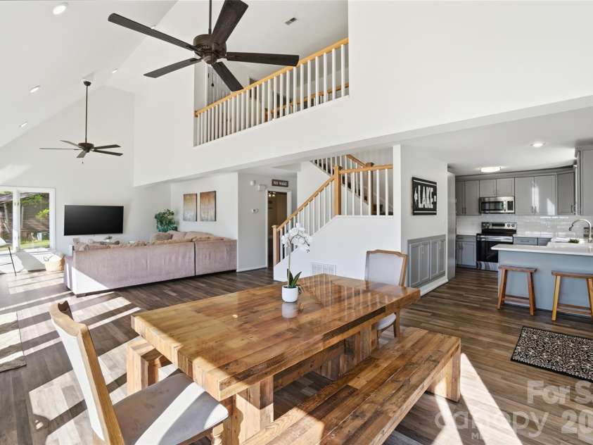 449 Island View Drive, Lexington, NC 27292.  MLS# CAR4368104, YatesRealty ID 24970. Dining Room