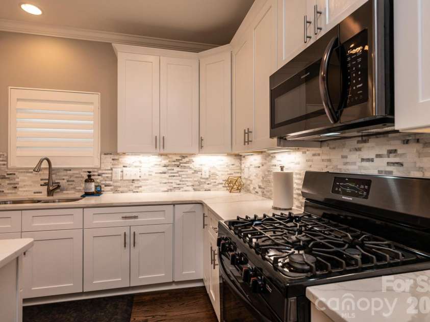 3075 Jamestown Drive, Gastonia, NC 28054.  MLS# CAR4384906, YatesRealty ID 24971. 