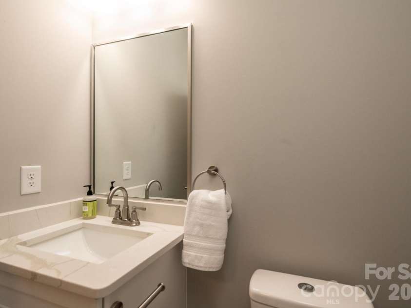 3075 Jamestown Drive, Gastonia, NC 28054.  MLS# CAR4384906, YatesRealty ID 24971. 
