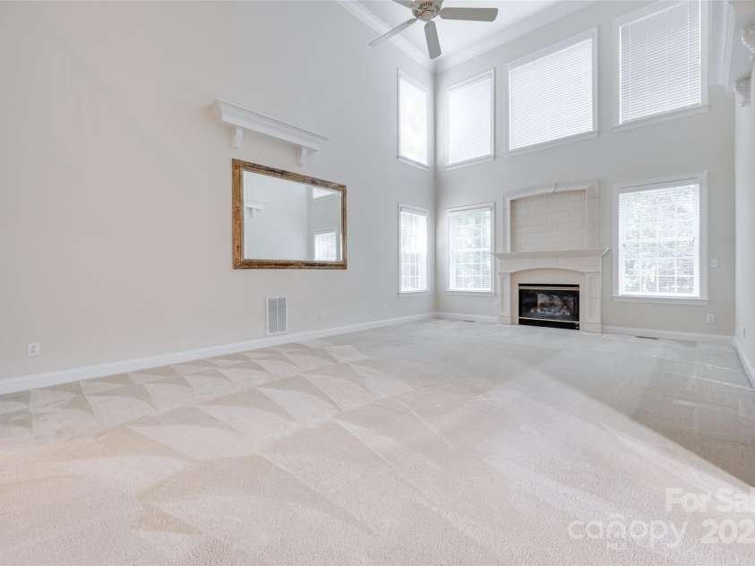 5008 Woodview Lane, Weddington, NC 28104.  MLS# CAR4269305, YatesRealty ID 24971. Greatroom