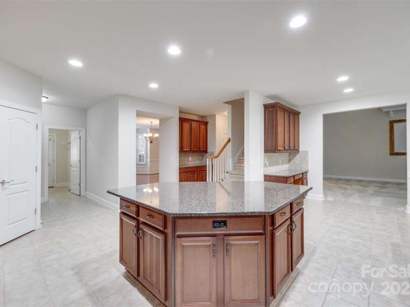 5008 Woodview Lane, Weddington, NC 28104.  MLS# CAR4269305, YatesRealty ID 24971. Kitchen