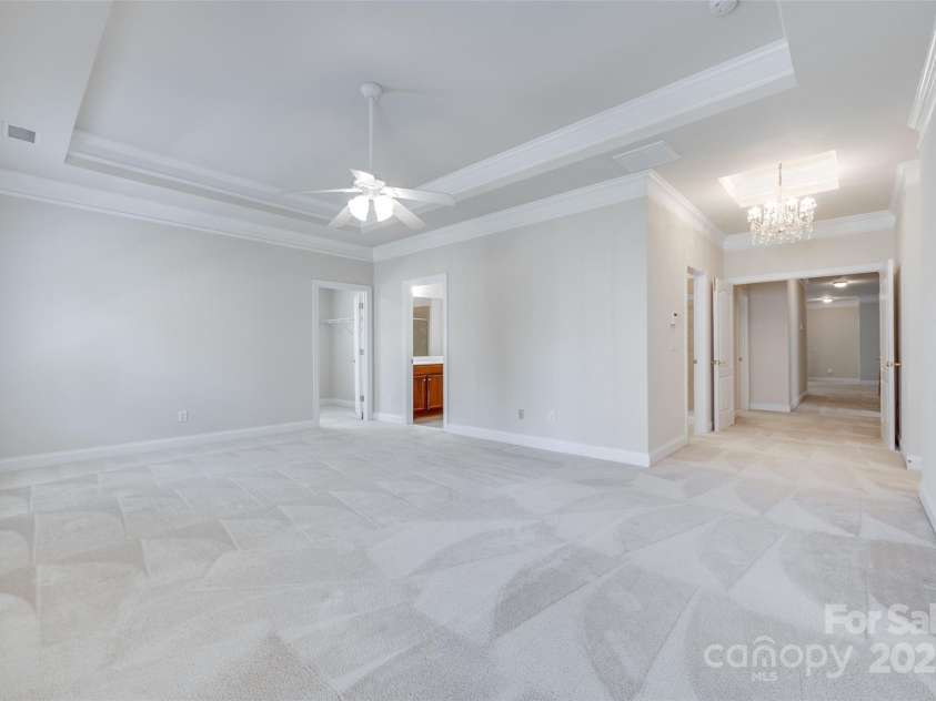 5008 Woodview Lane, Weddington, NC 28104.  MLS# CAR4269305, YatesRealty ID 24971. Primary Suite