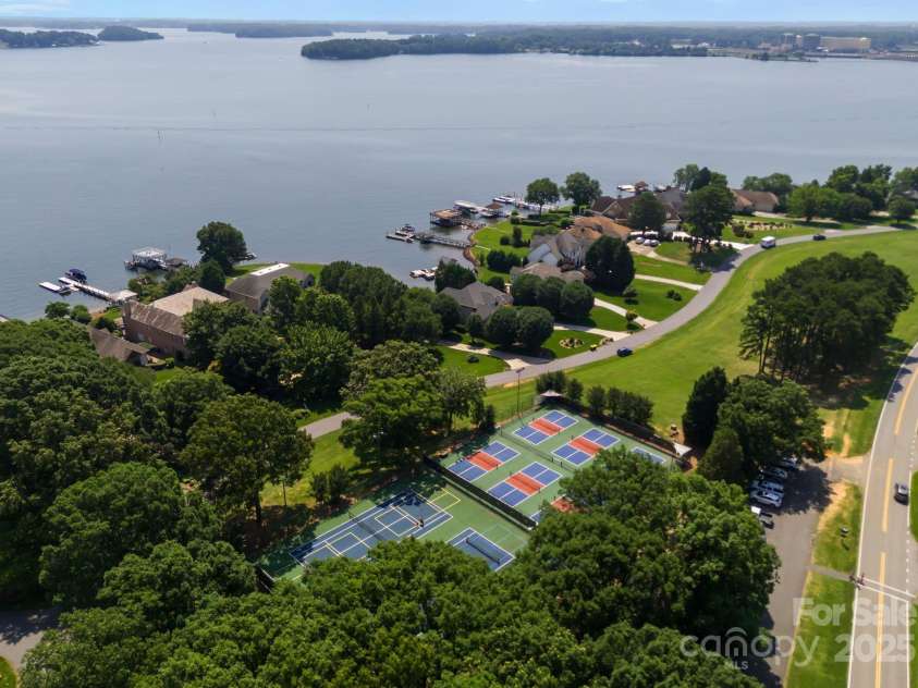 7798 Sand Trap Lane, Stanley, NC 28164.  MLS# CAR4266589, YatesRealty ID 24972. Optional membership to Cowans Ford Golf Club & Amenities