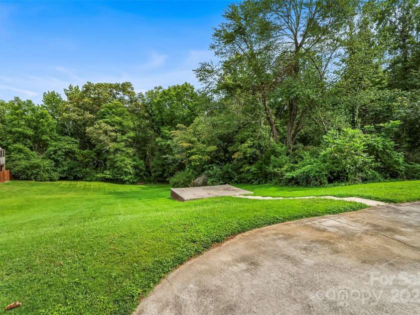 713 Bounous Street, Valdese, NC 28690.  MLS# CAR4301038, YatesRealty ID 24974. 