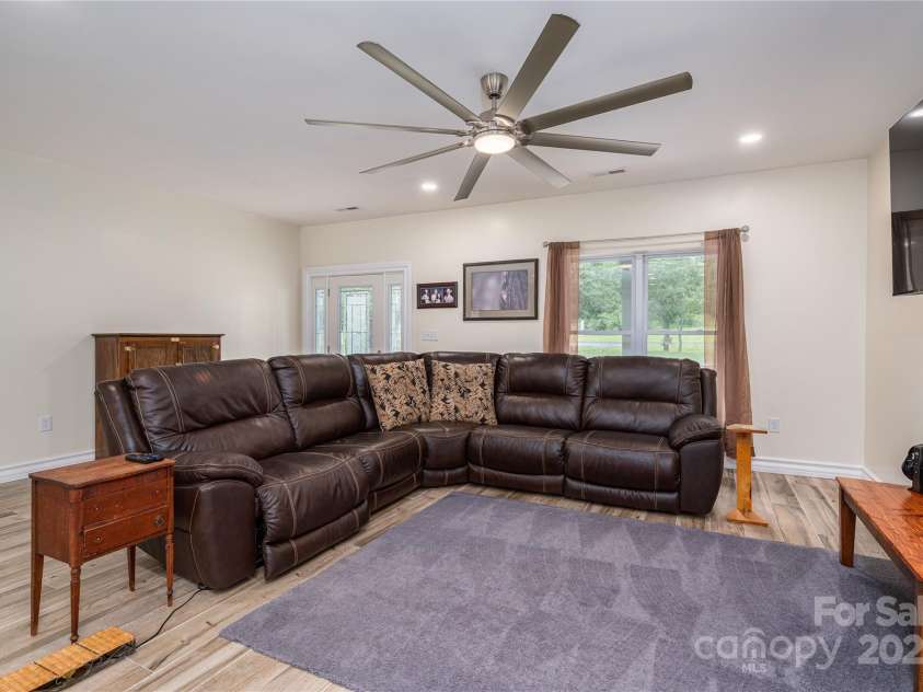 3103 Richview Drive, Crouse, NC 28033.  MLS# CAR4268051, YatesRealty ID 24975. 