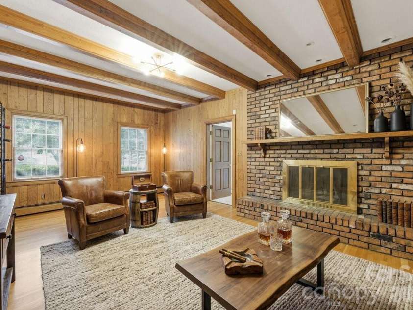 330 Earlwood Road, Statesville, NC 28677.  MLS# CAR4385745, YatesRealty ID 24975. Virtually Staged