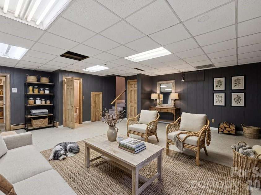 330 Earlwood Road, Statesville, NC 28677.  MLS# CAR4385745, YatesRealty ID 24975. Virtually Staged