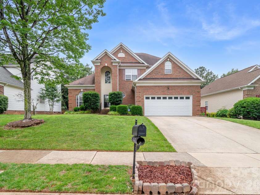 11537 Mcginns Trace Court, Charlotte, NC 28277.  MLS# CAR4385781, YatesRealty ID 24976. 