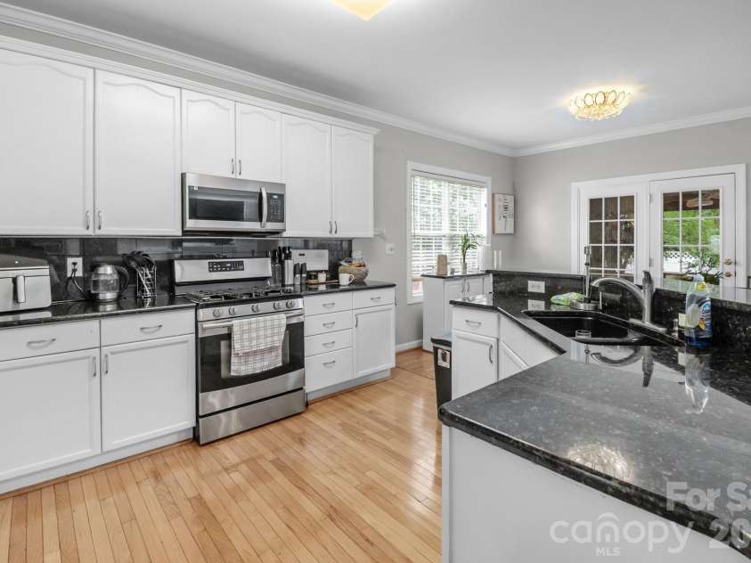 11537 Mcginns Trace Court, Charlotte, NC 28277.  MLS# CAR4385781, YatesRealty ID 24976. 