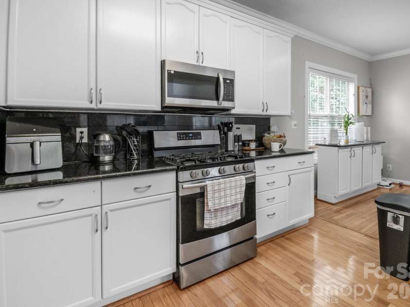 11537 Mcginns Trace Court, Charlotte, NC 28277.  MLS# CAR4385781, YatesRealty ID 24976. 