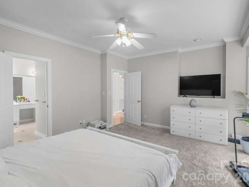 11537 Mcginns Trace Court, Charlotte, NC 28277.  MLS# CAR4385781, YatesRealty ID 24976. 