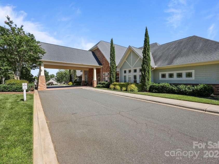 11621 Mount Argus Drive, Cornelius, NC 28031.  MLS# CAR4251718, YatesRealty ID 24977. Clubhouse exterior