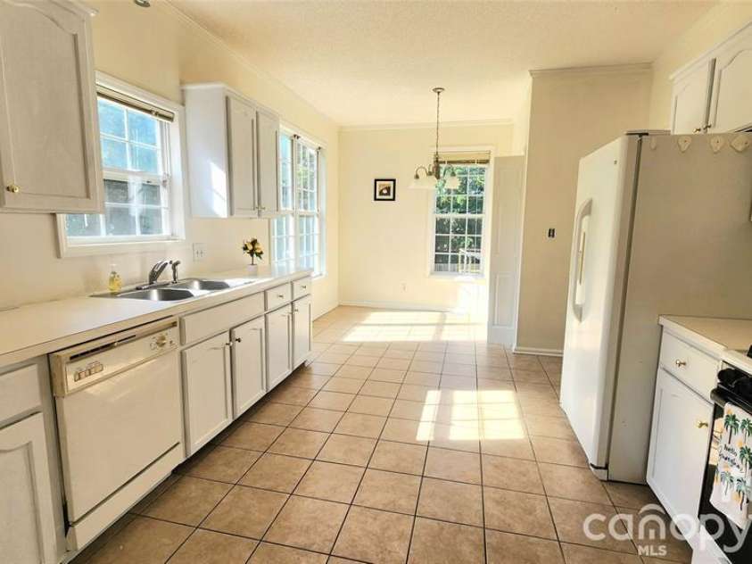1066 Tremont Avenue, Rock Hill, SC 29730.  MLS# CAR4385831, YatesRealty ID 24978. 
