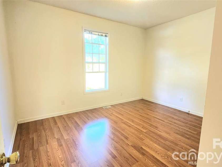 1066 Tremont Avenue, Rock Hill, SC 29730.  MLS# CAR4385831, YatesRealty ID 24978. 