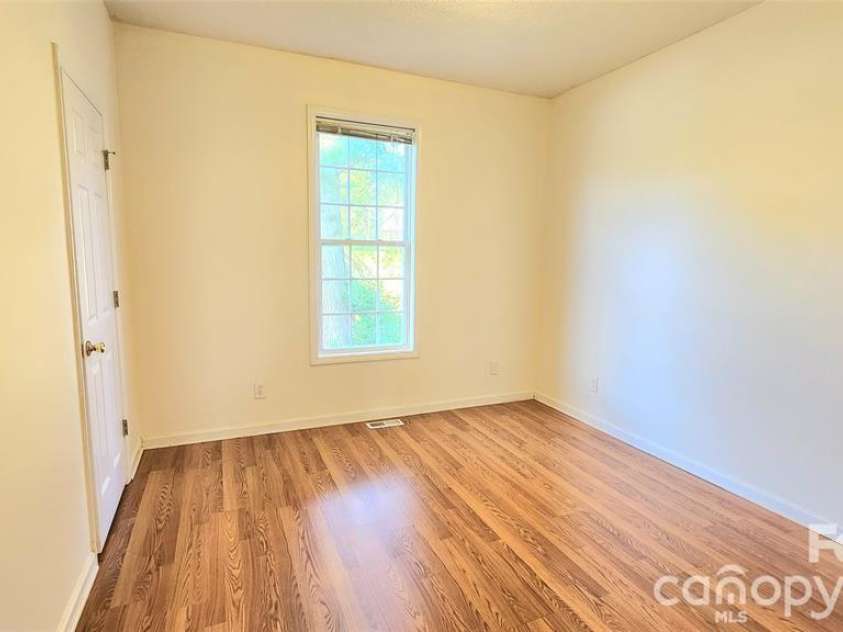 1066 Tremont Avenue, Rock Hill, SC 29730.  MLS# CAR4385831, YatesRealty ID 24978. 