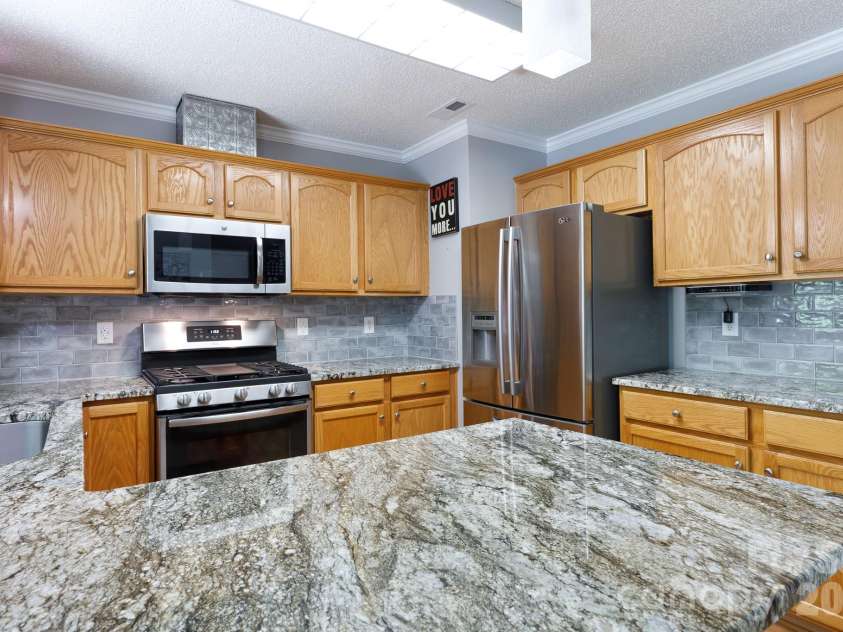 2312 Nuthatch Drive, Rock Hill, SC 29732.  MLS# CAR4385824, YatesRealty ID 24979. 