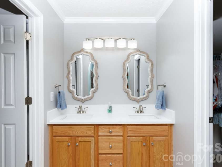2312 Nuthatch Drive, Rock Hill, SC 29732.  MLS# CAR4385824, YatesRealty ID 24979. 