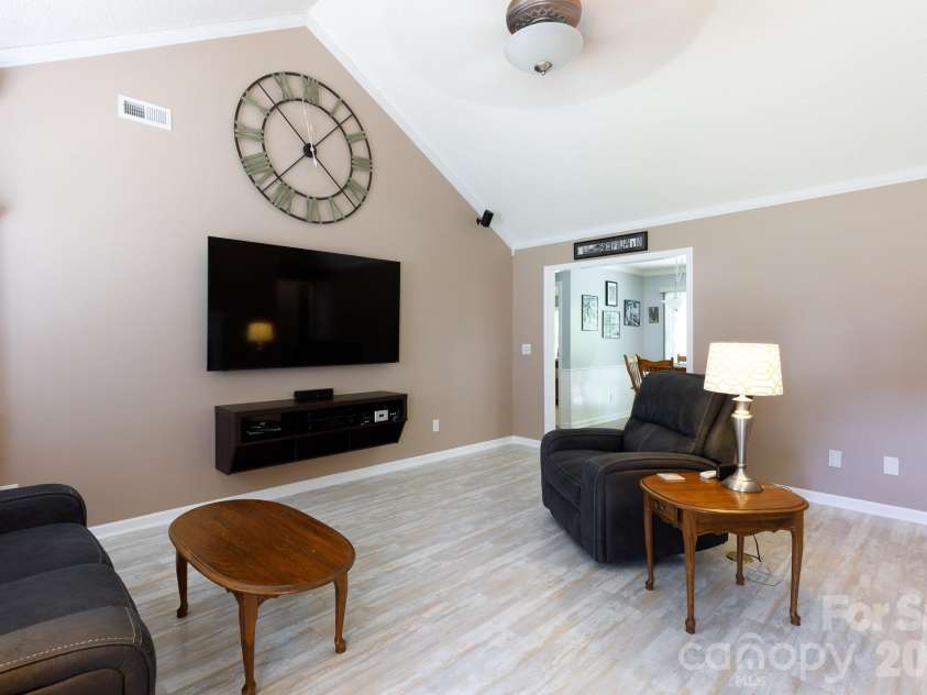 2312 Nuthatch Drive, Rock Hill, SC 29732.  MLS# CAR4385824, YatesRealty ID 24979. 