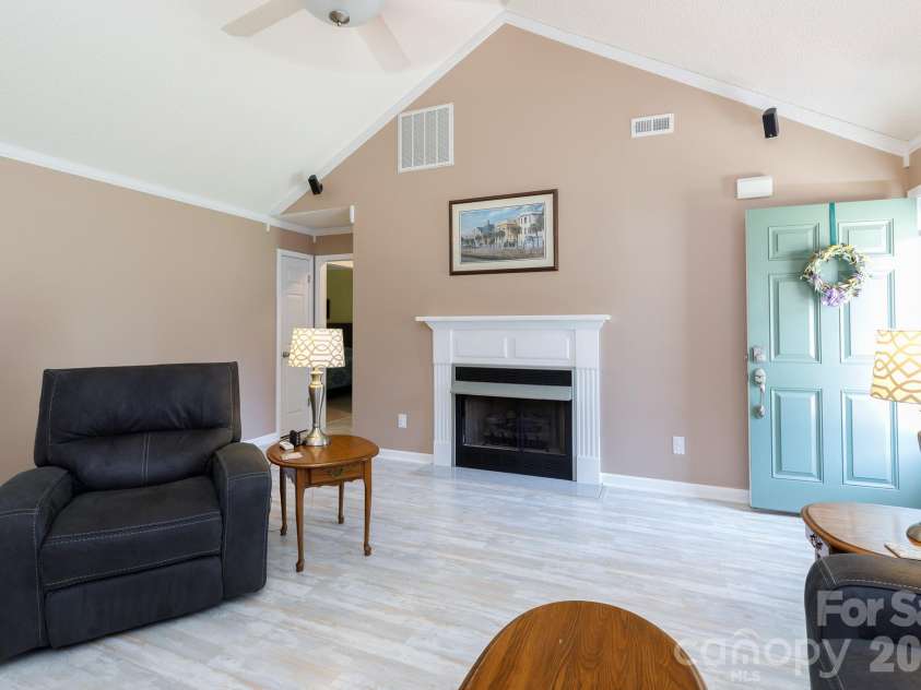 2312 Nuthatch Drive, Rock Hill, SC 29732.  MLS# CAR4385824, YatesRealty ID 24979. 