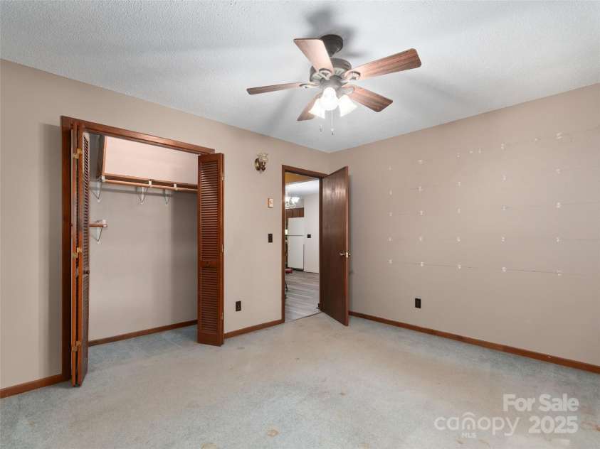 250 Turkey Pen Road, Franklin, NC 28734.  MLS# CAR4279511, YatesRealty ID 24979. 