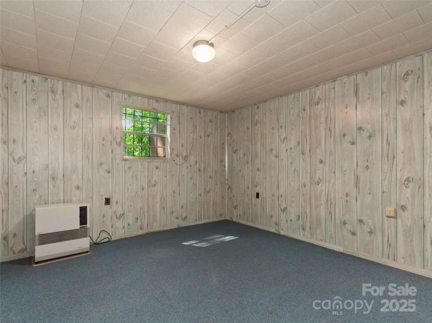 250 Turkey Pen Road, Franklin, NC 28734.  MLS# CAR4279511, YatesRealty ID 24979. 
