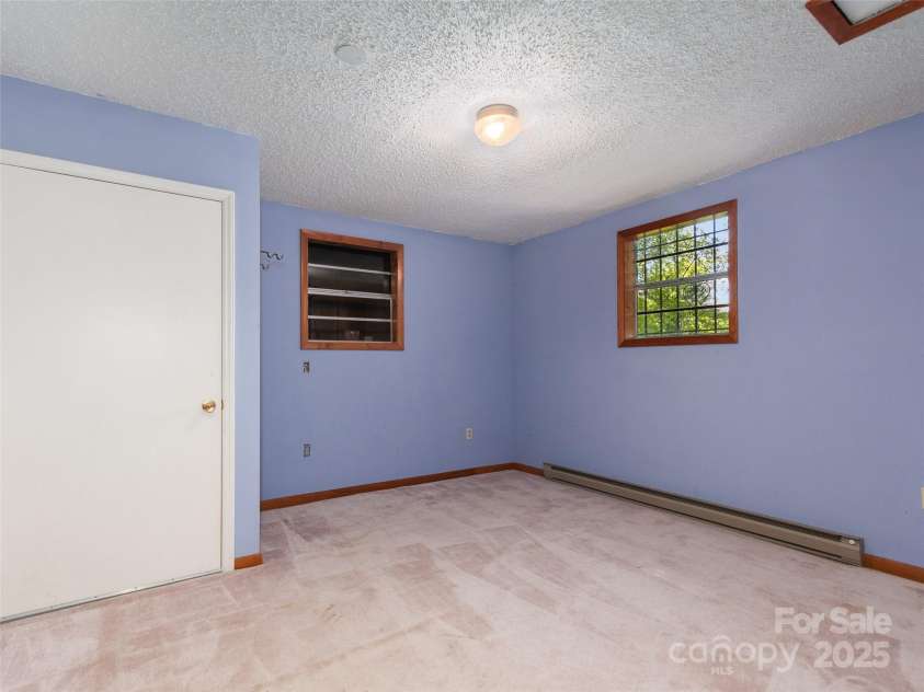 250 Turkey Pen Road, Franklin, NC 28734.  MLS# CAR4279511, YatesRealty ID 24979. 