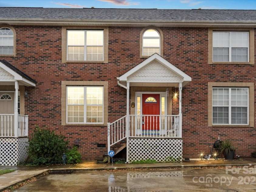 1667 Flintwood Drive, Rock Hill, SC 29732.  MLS# CAR4315518, YatesRealty ID 2498. 