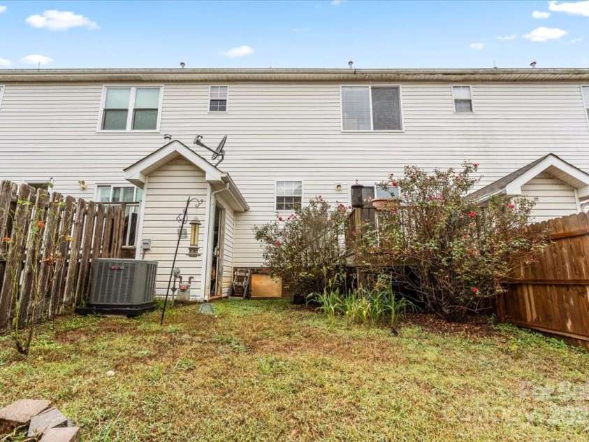 1667 Flintwood Drive, Rock Hill, SC 29732.  MLS# CAR4315518, YatesRealty ID 2498. 