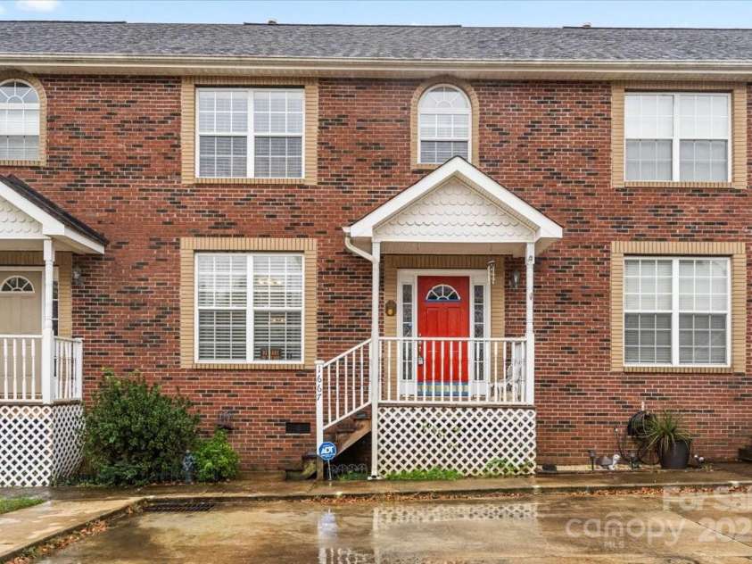 1667 Flintwood Drive, Rock Hill, SC 29732.  MLS# CAR4315518, YatesRealty ID 2498. 
