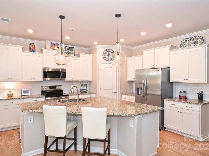 2353 Abundance Lane, Waxhaw, NC 28173.  MLS# CAR4204006, YatesRealty ID 2498. 