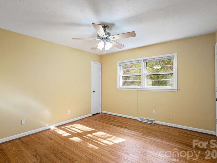3214 Debbie Drive, Hendersonville, NC 28791.  MLS# CAR4310243, YatesRealty ID 2498. Second bedroom