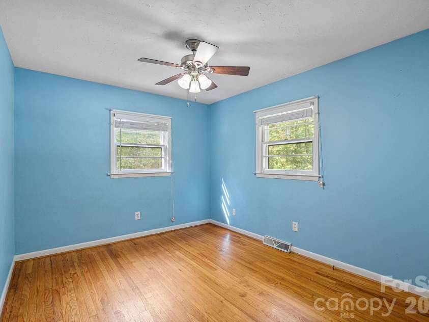 3214 Debbie Drive, Hendersonville, NC 28791.  MLS# CAR4310243, YatesRealty ID 2498. Third bedroom