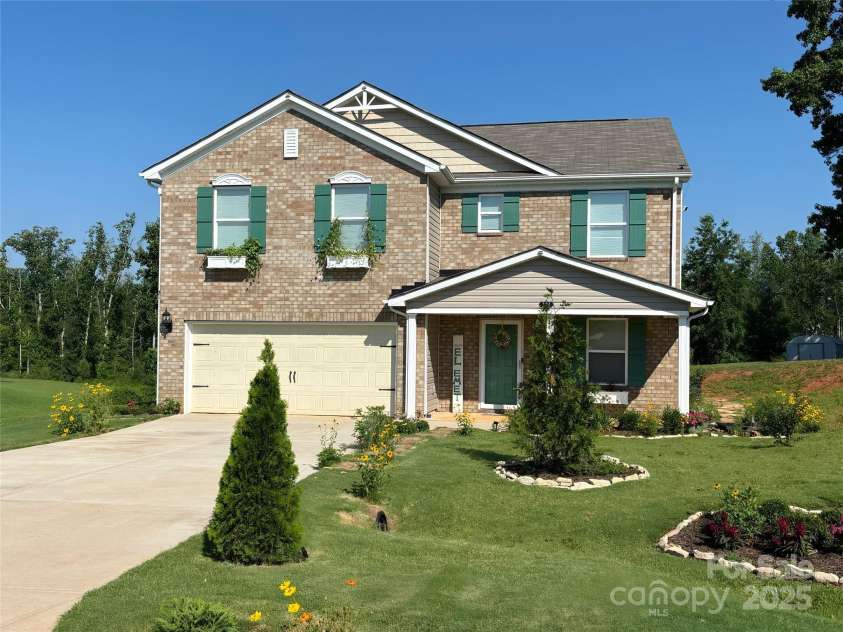 124 Vintage Woods Court, Shelby, NC 28150.  MLS# CAR4266450, YatesRealty ID 24980. 