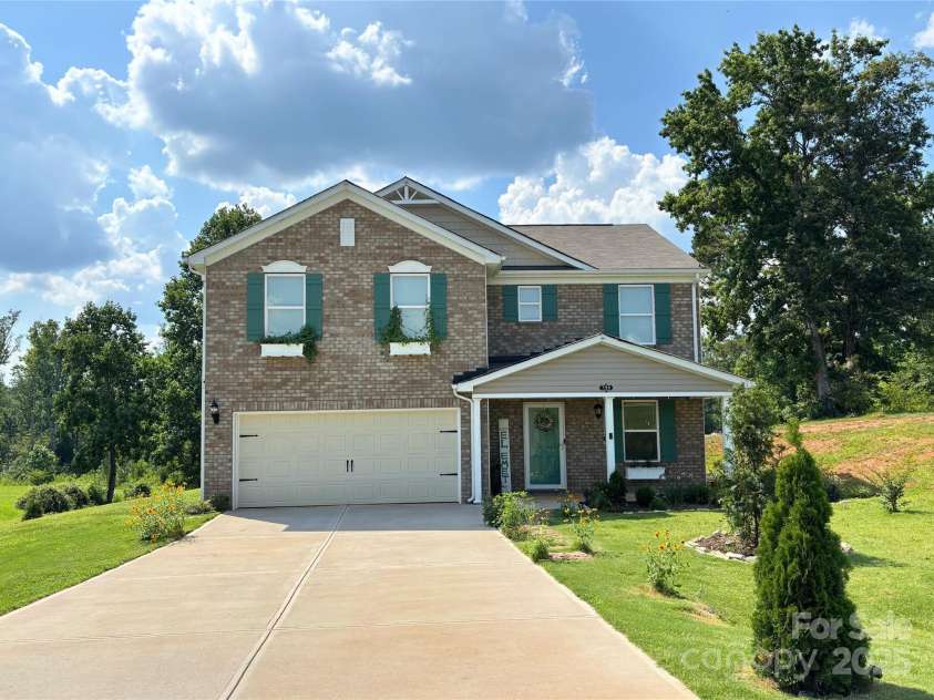 124 Vintage Woods Court, Shelby, NC 28150.  MLS# CAR4266450, YatesRealty ID 24980. 