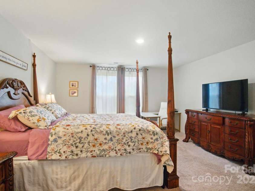 124 Vintage Woods Court, Shelby, NC 28150.  MLS# CAR4266450, YatesRealty ID 24980. 