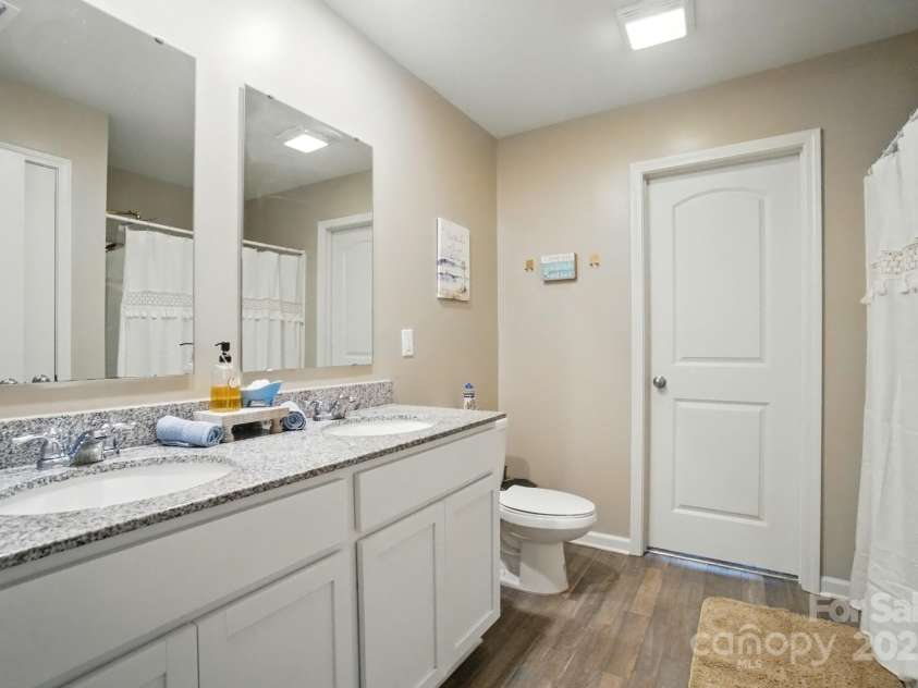 124 Vintage Woods Court, Shelby, NC 28150.  MLS# CAR4266450, YatesRealty ID 24980. 