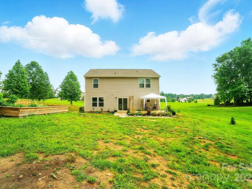 124 Vintage Woods Court, Shelby, NC 28150.  MLS# CAR4266450, YatesRealty ID 24980. 