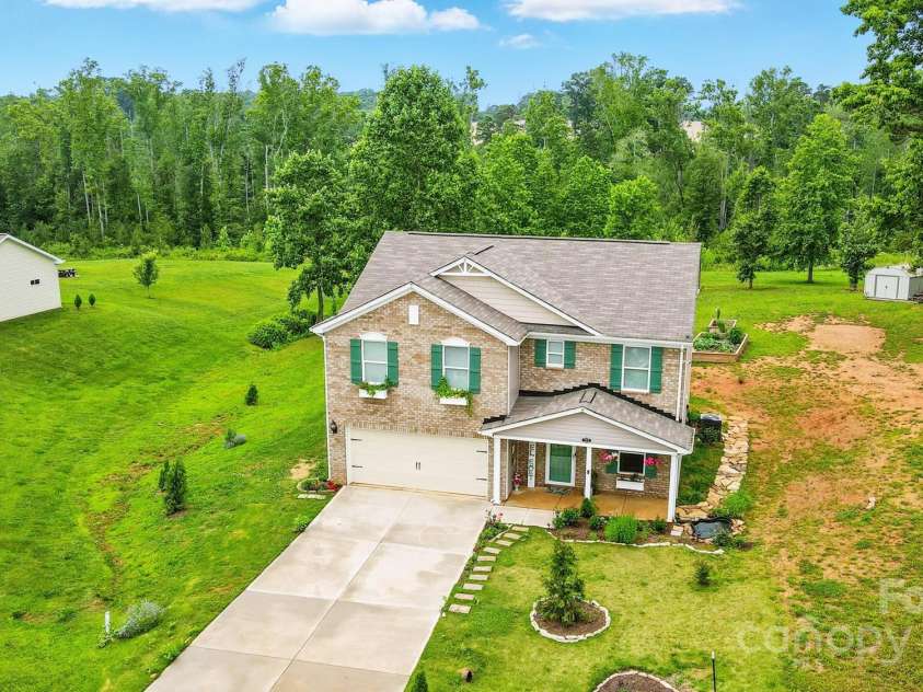 124 Vintage Woods Court, Shelby, NC 28150.  MLS# CAR4266450, YatesRealty ID 24980. 
