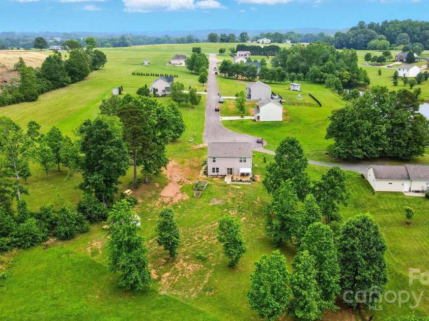 124 Vintage Woods Court, Shelby, NC 28150.  MLS# CAR4266450, YatesRealty ID 24980. 