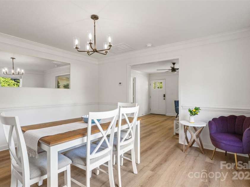2328 Sanders Avenue, Charlotte, NC 28216.  MLS# CAR4213878, YatesRealty ID 24981. 