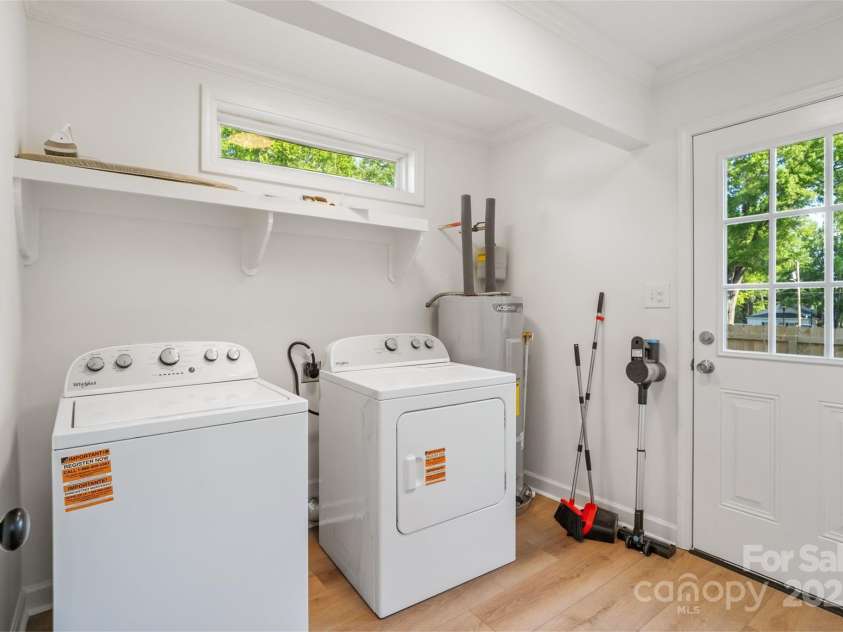2328 Sanders Avenue, Charlotte, NC 28216.  MLS# CAR4213878, YatesRealty ID 24981. 