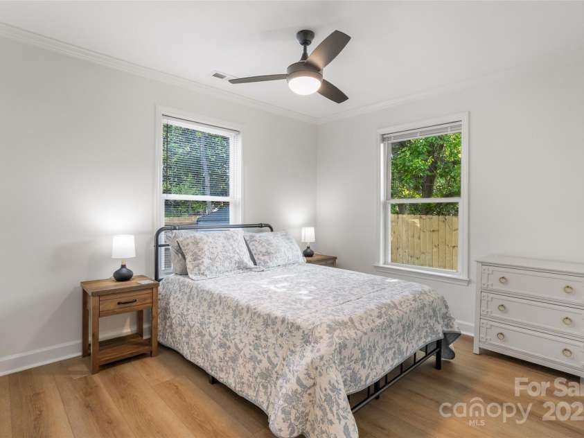 2328 Sanders Avenue, Charlotte, NC 28216.  MLS# CAR4213878, YatesRealty ID 24981. 