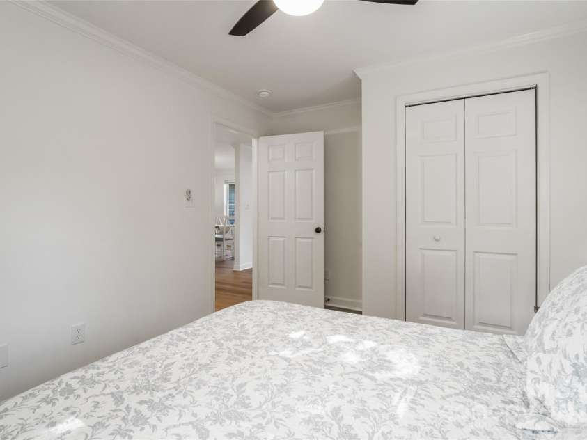 2328 Sanders Avenue, Charlotte, NC 28216.  MLS# CAR4213878, YatesRealty ID 24981. 