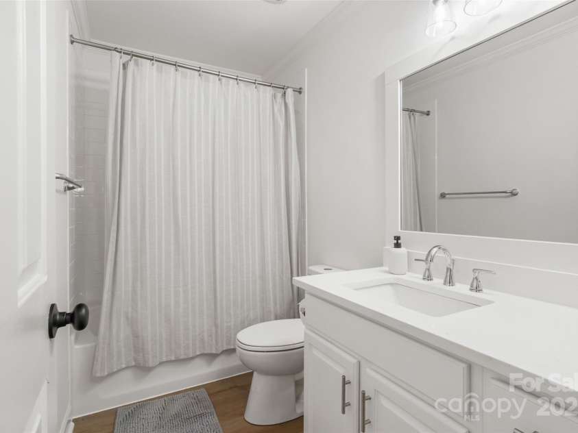 2328 Sanders Avenue, Charlotte, NC 28216.  MLS# CAR4213878, YatesRealty ID 24981. 