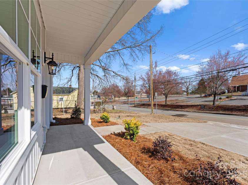 318 Sixth Street, Belmont, NC 28012.  MLS# CAR4271977, YatesRealty ID 24984. 