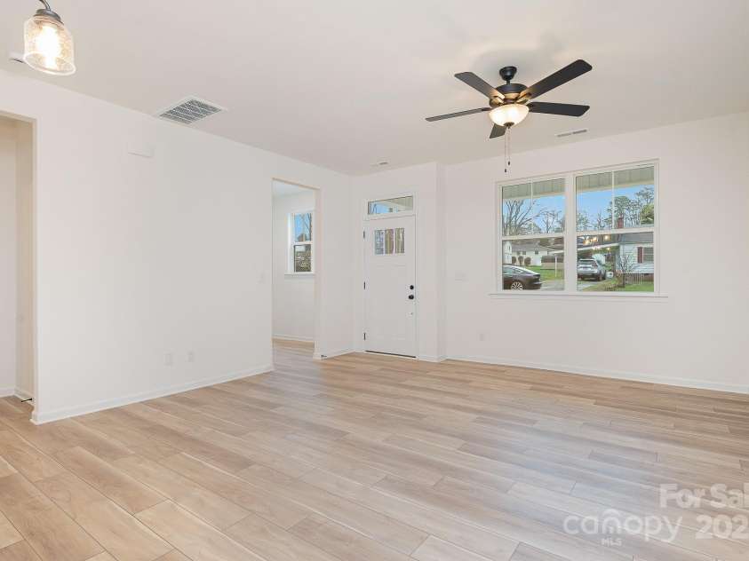 318 Sixth Street, Belmont, NC 28012.  MLS# CAR4271977, YatesRealty ID 24984. 